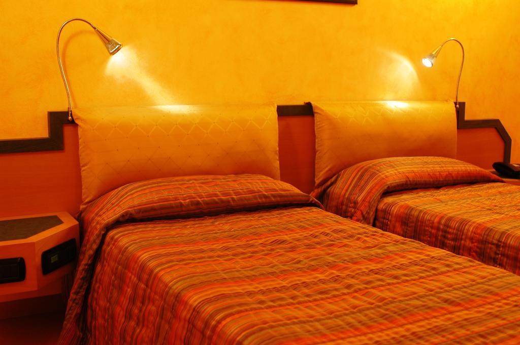 Hotel St John Дезио Экстерьер фото